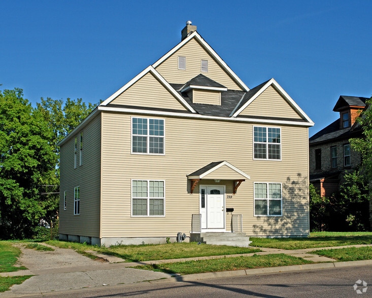 759 Edgerton St, Saint Paul, MN for sale - Primary Photo - Image 1 of 2