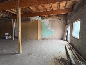 114 E Columbus Dr, Tampa, FL à louer Photo intérieure- Image 2 de 4