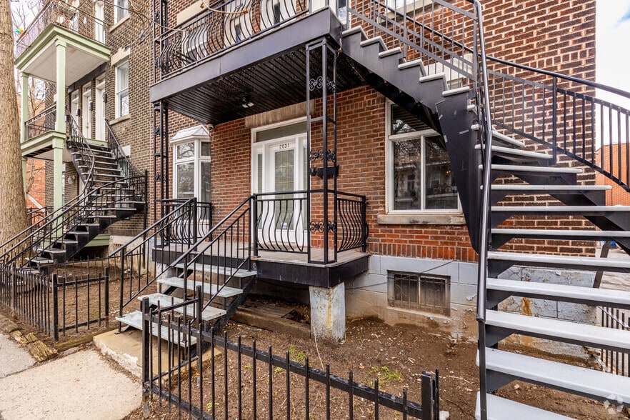 2023-2031 Rue Dezery, Montréal, QC for sale - Building Photo - Image 3 of 3