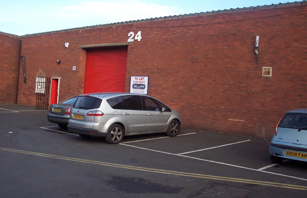 Oldbury Rd, West Bromwich for lease Building Photo- Image 1 of 3