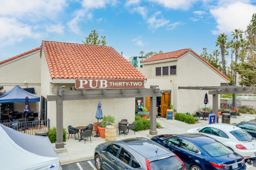 23972-24042 Alicia Pky, Mission Viejo, CA à louer - Photo principale - Image 2 de 7