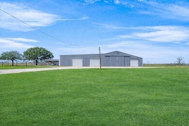 10550 Brinkmeyer Rd, Needville, TX à vendre - Photo du bâtiment - Image 2 de 39