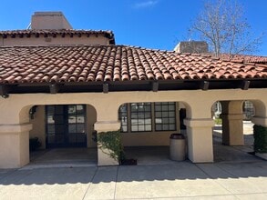 16236 San Dieguito Rd, Rancho Santa Fe, CA for lease Interior Photo- Image 1 of 5