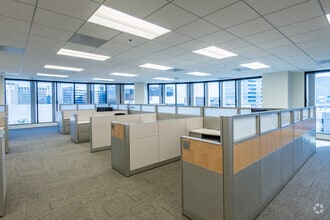 18101 Von Karman Ave, Irvine, CA à louer Photo du bâtiment- Image 2 de 2