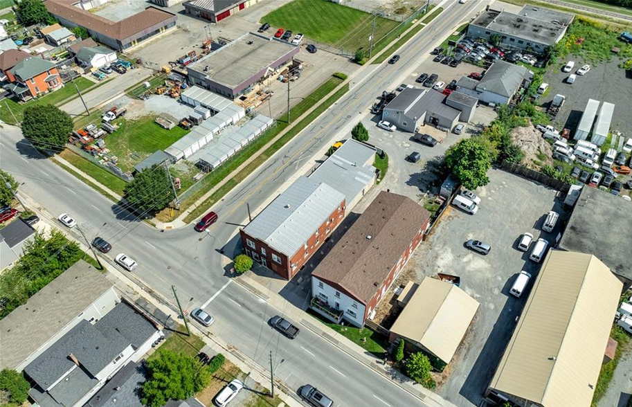 192-194 Burgar St, Welland, ON for sale - Building Photo - Image 3 of 5