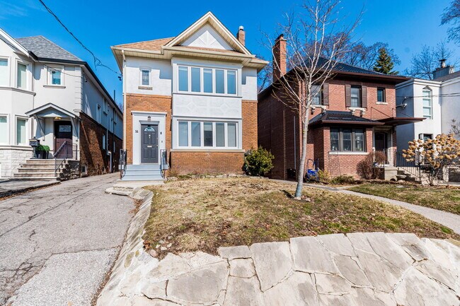 More details for 14 Kilbarry Rd, Toronto, ON - Multifamily for Sale