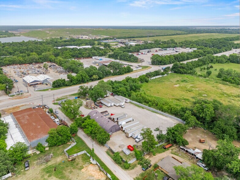 9505 S Central Expy, Dallas, TX à louer - Photo du bâtiment - Image 2 de 10