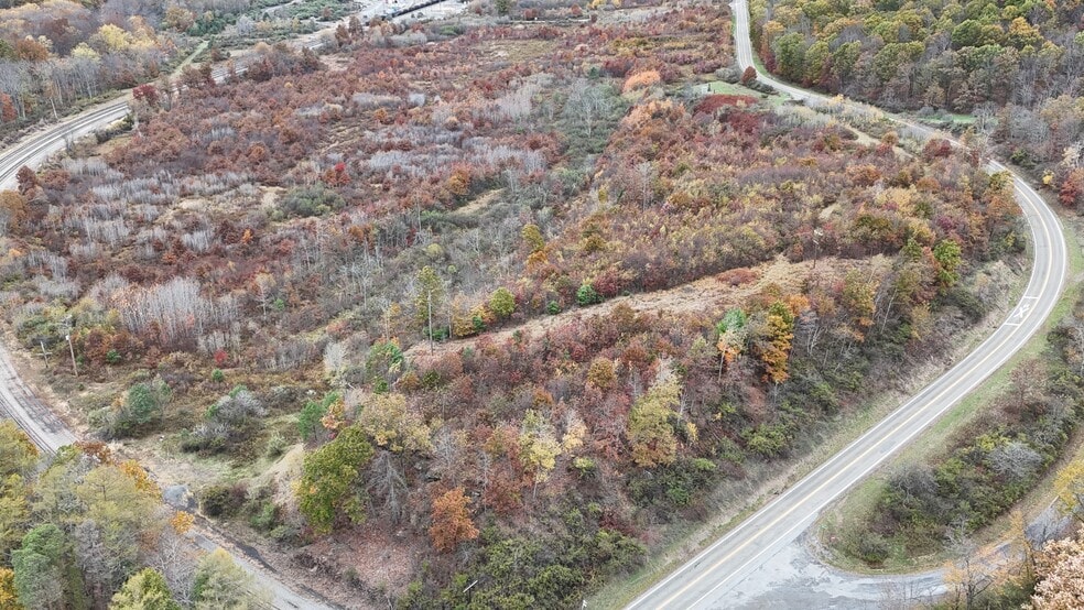238 Rikers Rd, Punxsutawney, PA à vendre - Photo du bâtiment - Image 3 de 9