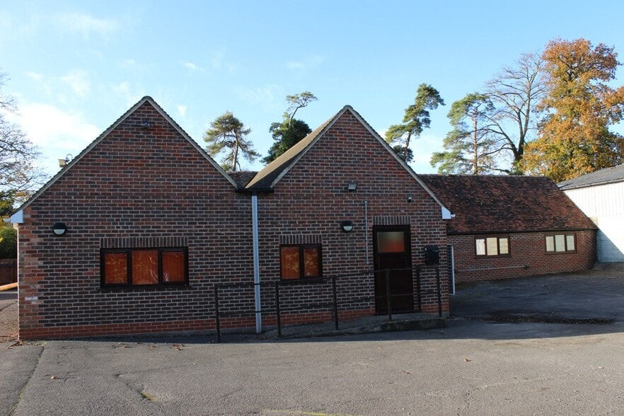 1 Bath Rd, Newbury for lease - Building Photo - Image 3 of 3
