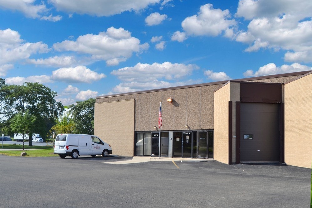 407 Washington Blvd, Mundelein, IL for lease Primary Photo- Image 1 of 6