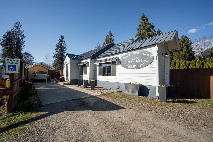 401 N Stephen St, Clark Fork, ID à vendre - Photo du bâtiment - Image 3 de 35