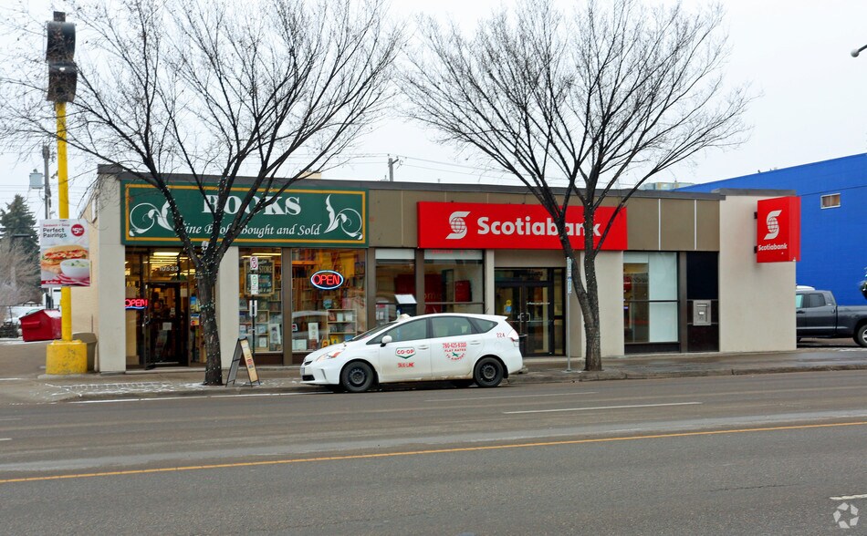 10537 82nd Ave NW, Edmonton, AB à louer - Photo du bâtiment - Image 2 de 2