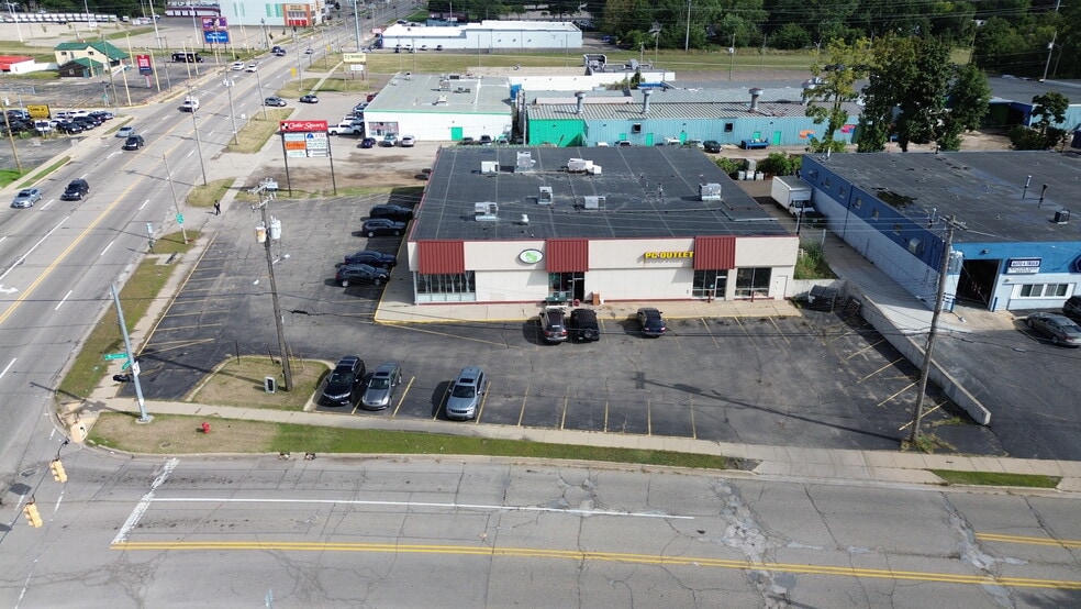 5525 S Cedar St, Lansing, MI for lease - Aerial - Image 2 of 4