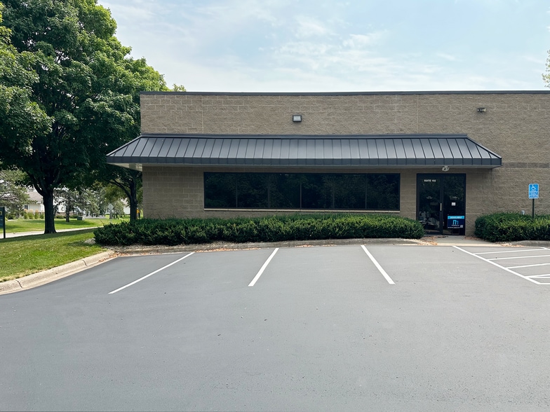 4099 White Bear Pky, White Bear Township, MN for lease - Building Photo - Image 3 of 21