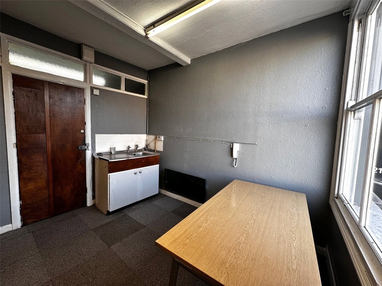 1-5 Warstone Ln, Birmingham à louer Photo intérieure- Image 1 de 5