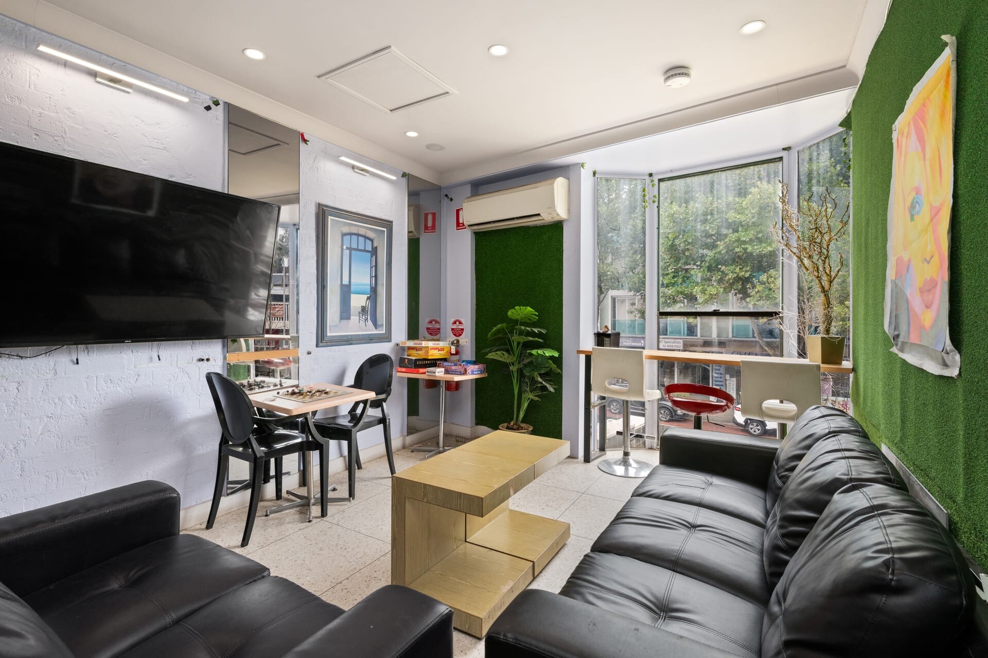 164 Military Rd, Neutral Bay for lease Interior Photo- Image 1 of 4