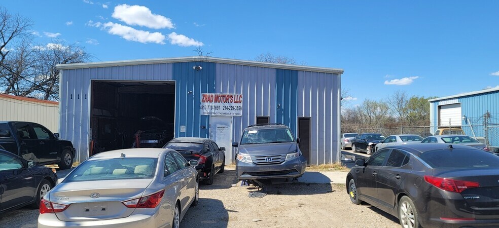 111 Industrial Dr, Kennedale, TX à vendre - Photo du bâtiment - Image 2 de 9