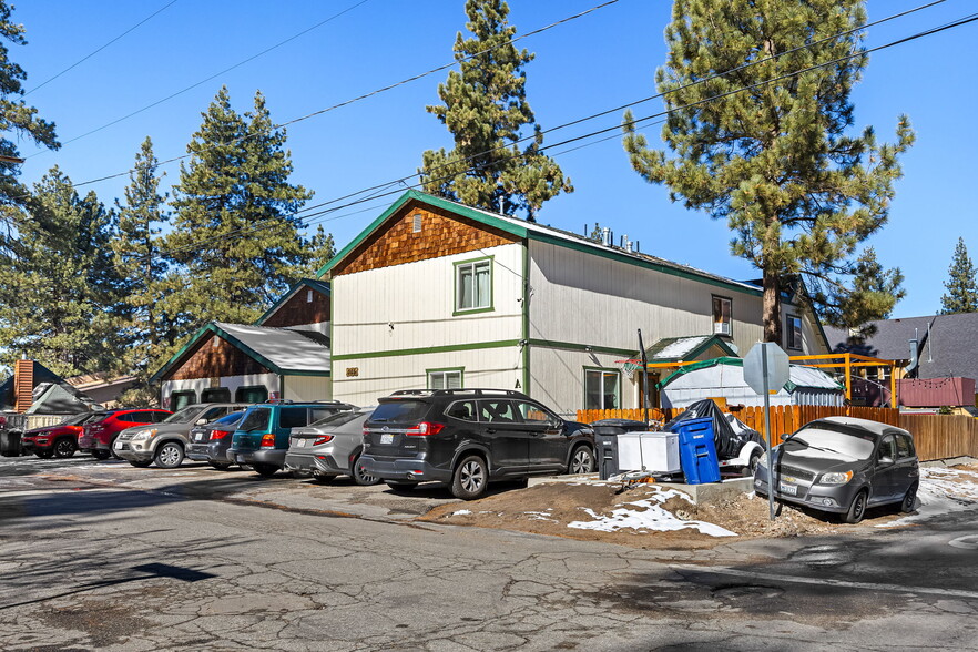 Big Bear 8-Unit Portfolio portfolio of 2 properties for sale on LoopNet.ca - Building Photo - Image 3 of 25