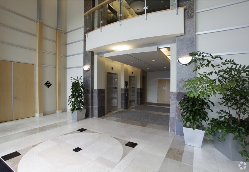 9915 Mira Mesa Blvd, San Diego, CA à louer - Hall d’entrée - Image 3 de 10