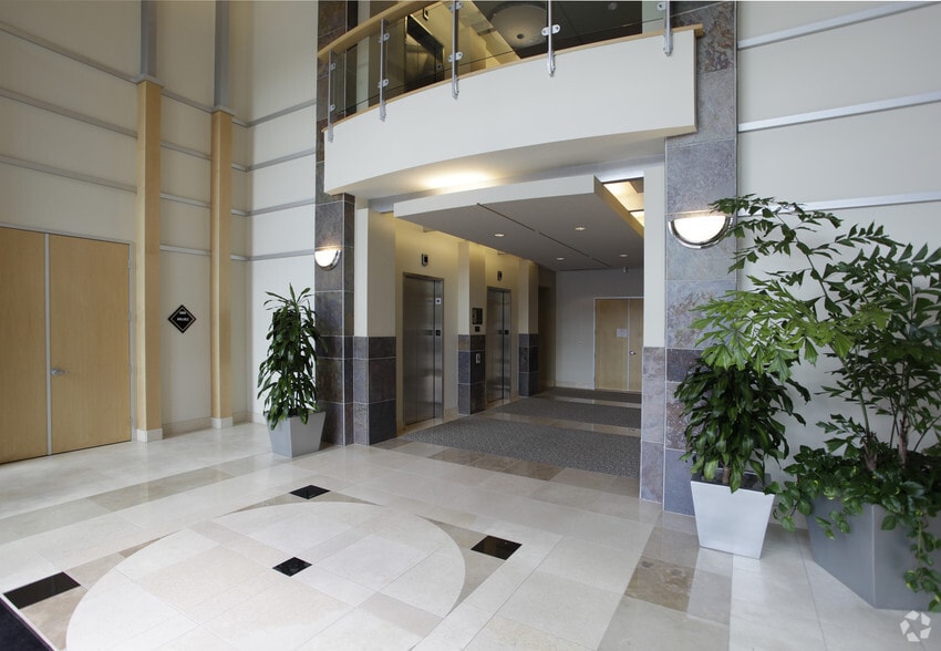 9915 mira mesa Blvd, San Diego, CA à louer - Hall d’entrée - Image 2 de 8