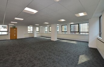 83 Fountain St, Manchester for lease Interior Photo- Image 2 of 7