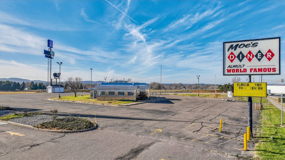 12701 10th St, Osseo, WI for sale - Building Photo - Image 2 of 16