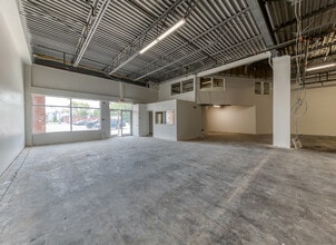 169-173 Rue Dupont, Pont-rouge, QC à louer Photo de construction- Image 2 de 5