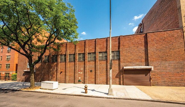 More details for 1732 Davidson Ave, Bronx, NY - Specialty for Sale