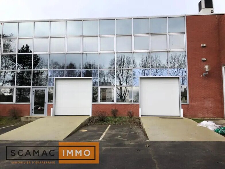 Office in Les Ulis for lease - Building Photo - Image 3 of 12