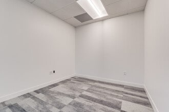 2626 Cole Ave, Dallas, TX for lease Building Photo- Image 2 of 7