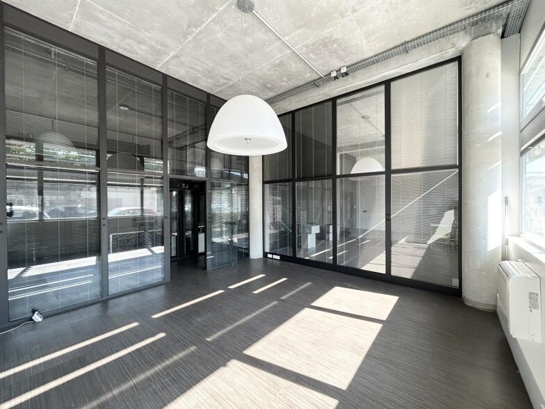 8 Rue Berjon, Lyon à vendre - Photo intérieure - Image 2 de 13