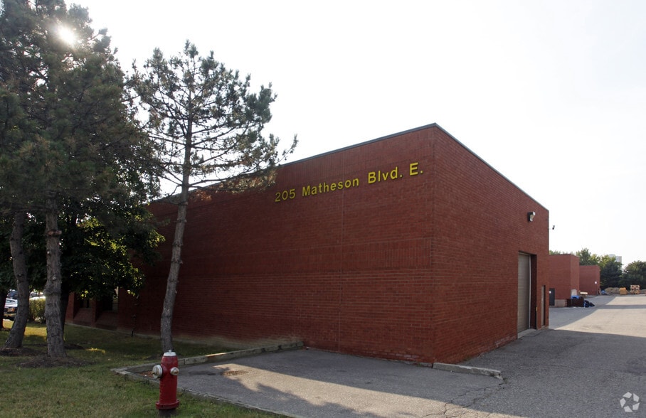 205 Matheson Blvd E, Mississauga, ON for lease - Building Photo - Image 2 of 2