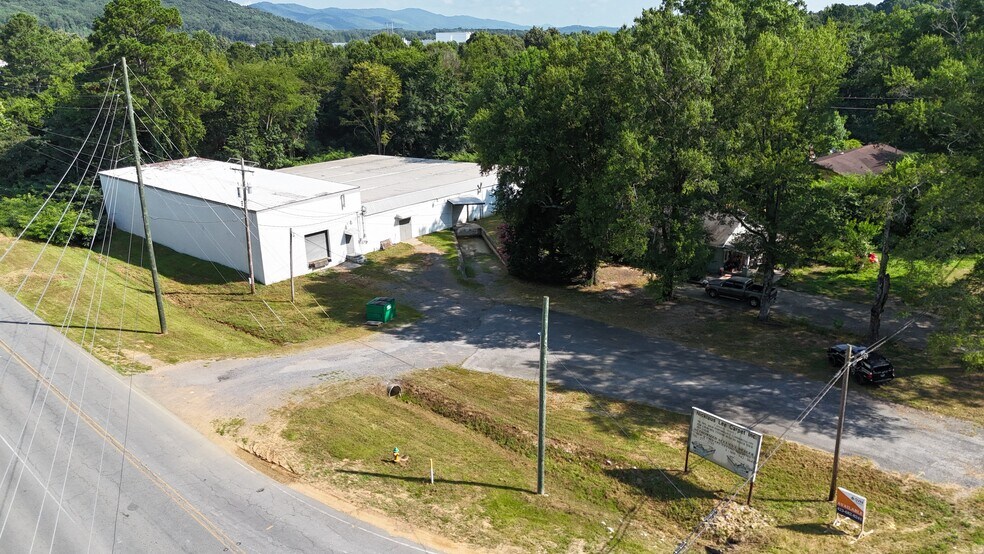 360 Carbondale Rd SW, Dalton, GA à louer - Photo du bâtiment - Image 3 de 25