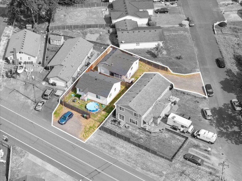 1070 Deer Island Rd, Saint Helens, OR for sale - Primary Photo - Image 1 of 24