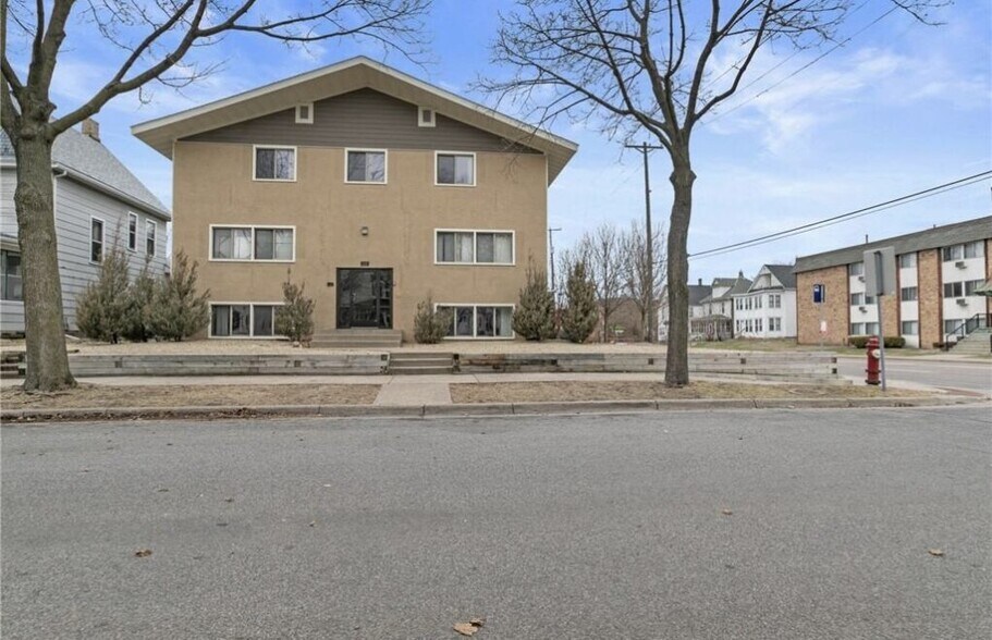 1115 14th Ave SE, Minneapolis, MN à vendre - Photo du bâtiment - Image 1 de 22