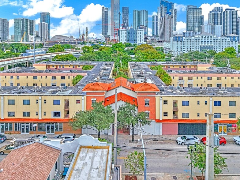 268 NW 11th St, Miami, FL à louer - Photo du bâtiment - Image 2 de 6