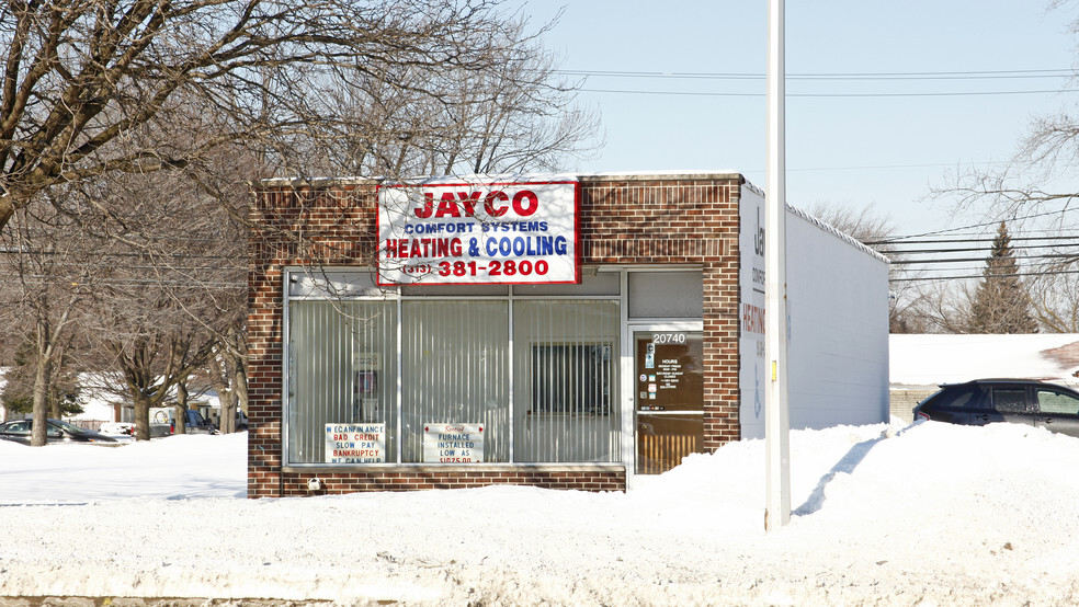 20740 Ecorse Rd, Taylor, MI à vendre - Photo du bâtiment - Image 1 de 1