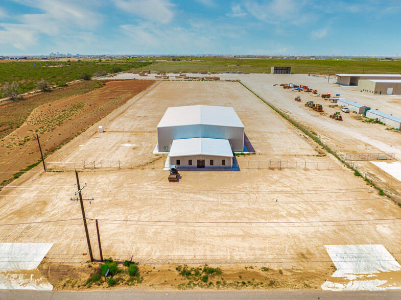 2411 E County Rd 140, Midland, TX for lease - Building Photo - Image 2 of 10