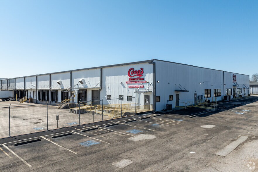 650 S 23rd St, Beaumont, TX à louer - Photo du bâtiment - Image 3 de 15