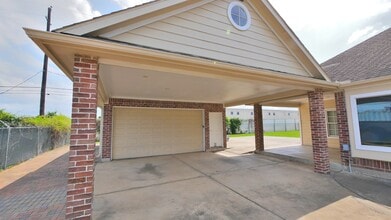 13203 Weiman Rd, Houston, TX for lease Building Photo- Image 2 of 14