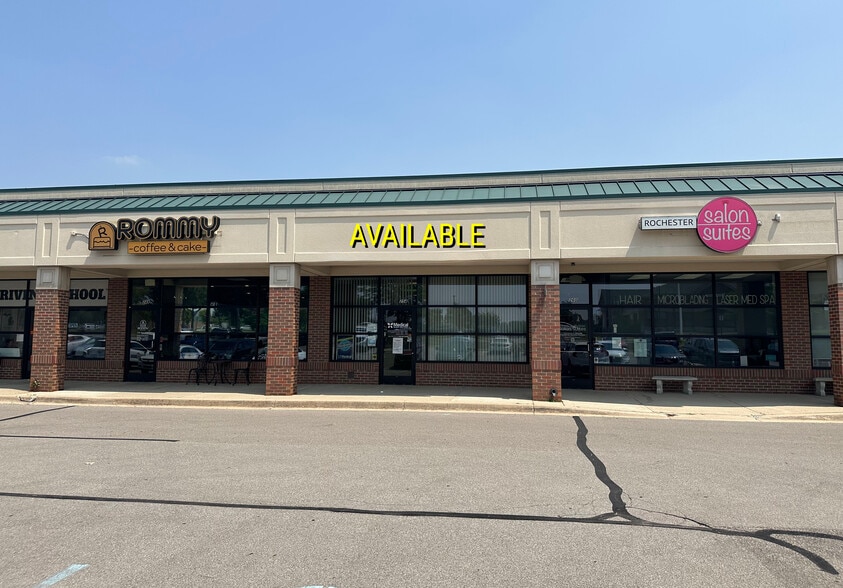 224-278 E Auburn Rd, Rochester Hills, MI for lease - Building Photo - Image 2 of 9