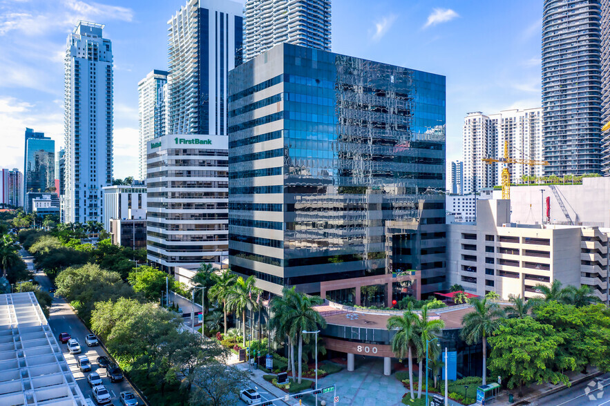 800 Brickell Ave, Miami, FL à louer - Photo du bâtiment - Image 1 de 10