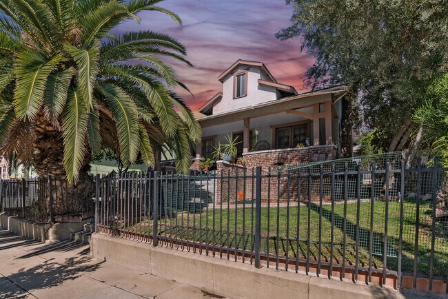More details for 1917 New Jersey St, Los Angeles, CA - Multifamily for Sale