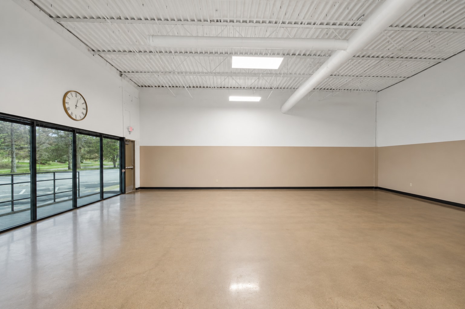 425 Etna St, Saint Paul, MN for lease Interior Photo- Image 1 of 7