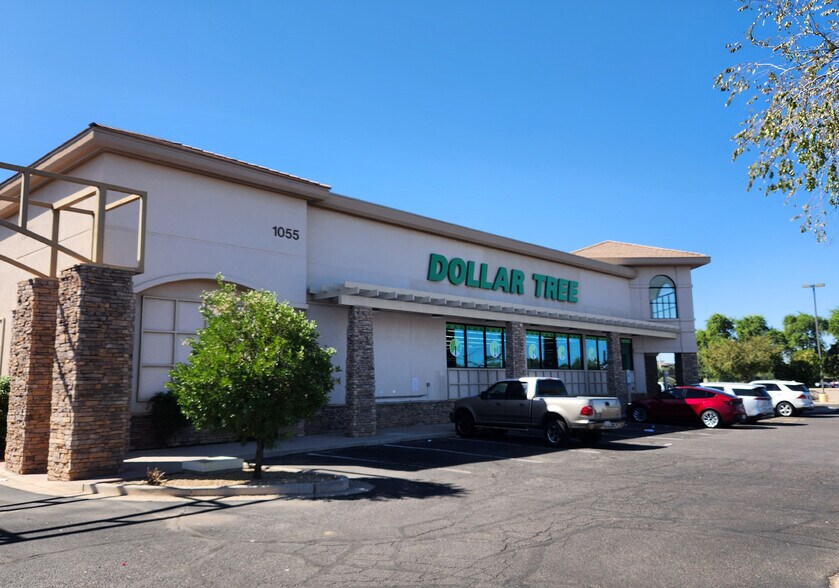 1055 E Riggs Rd, Chandler, AZ à louer - Photo du bâtiment - Image 2 de 9