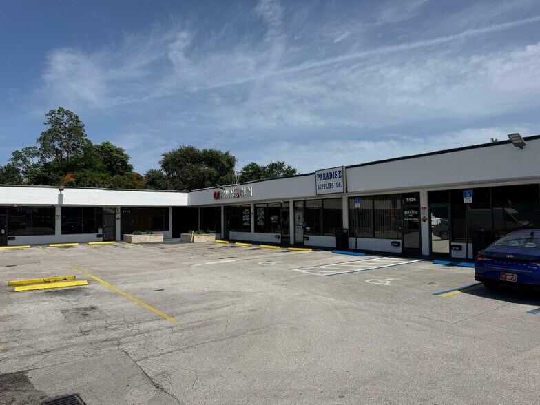 5100-5130 State Road 7, Fort Lauderdale, FL à louer - Photo du bâtiment - Image 2 de 15
