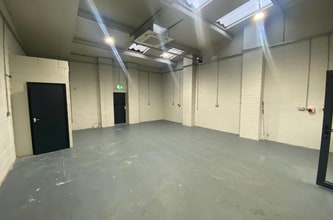 10-11 Cross Green Ln, Leeds à louer Photo intérieure- Image 2 de 2