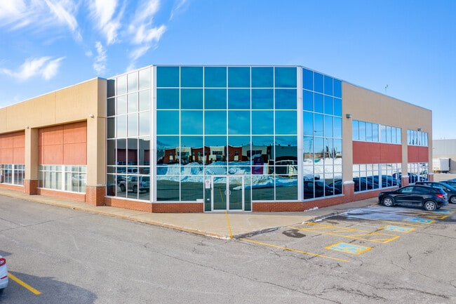 More details for 2900-2976 Rue Joseph-A.-Bombardier, Laval, QC - Industrial for Lease