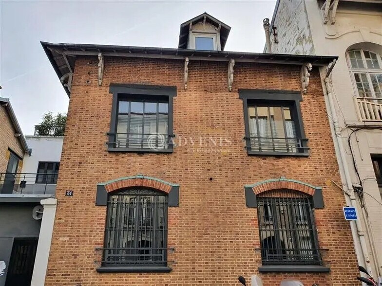 Bureau dans Montrouge à louer - Photo du bâtiment - Image 1 de 12