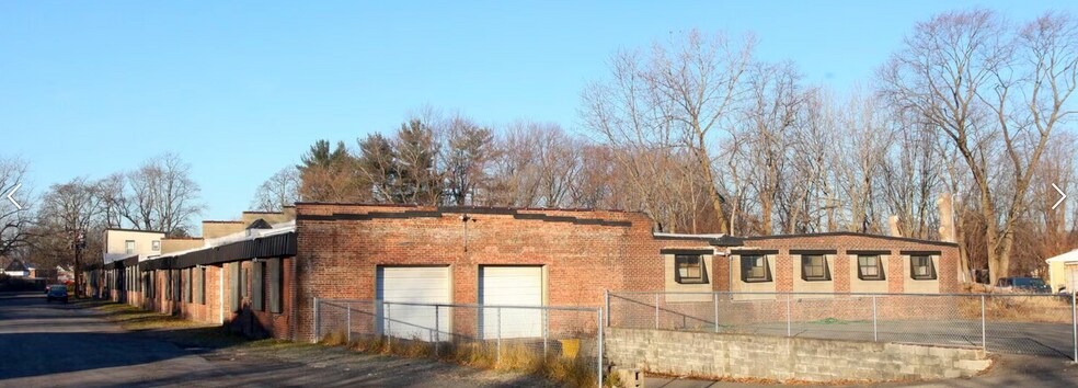 15 Deyo St, Kingston, NY à vendre - Photo du bâtiment - Image 3 de 8